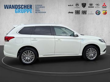 Mitsubishi Outlander 2.4 PHEV Basis Kam.+KeyLess+SHZ+LM+PDC