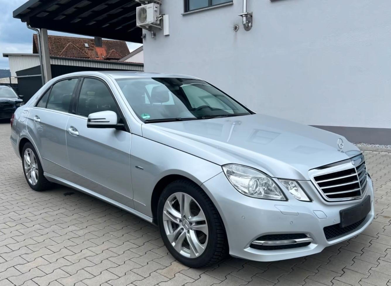 Mercedes-Benz E 350 Lim. CGI BlueEfficiency Avantgarde/Top