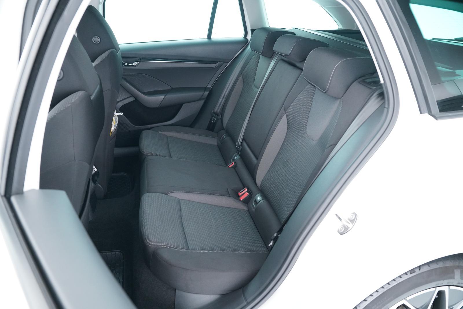 Skoda OCTAVIA COMBI AMBITION 1.5TSI MATRIX+SCHECKHEFT