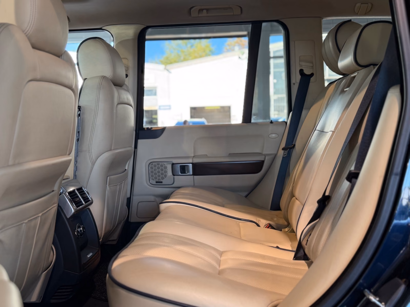 Land Rover Range Rover 3.6 TDV8 Vogue | 272 ch | BVA | GPS | Toit ouvrant | Chauffage stationnaire | Sièges chauffants et ventilés | Attelage