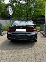 BMW 330i M Sport *Vollausstattung*  - BMW 330 in Duisburg