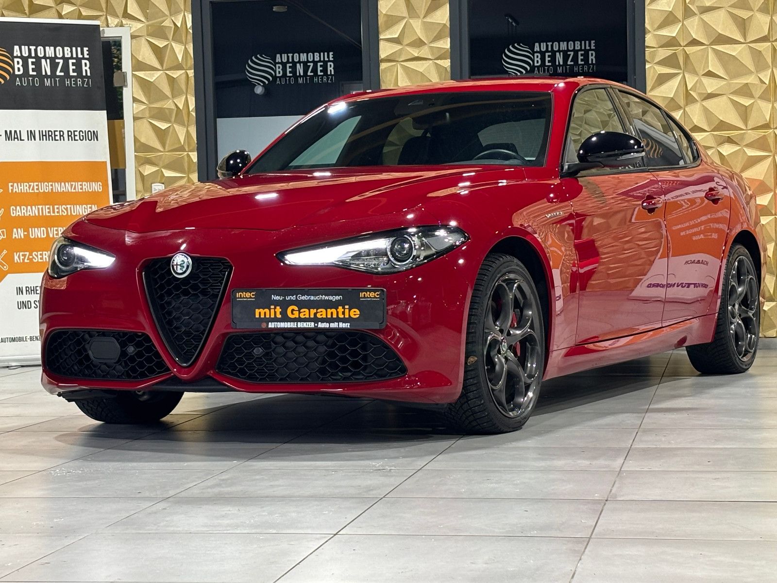 Fahrzeugabbildung Alfa Romeo Giulia Veloce Q4/ACC/MEMORY/KAMERA/NAVI/SOUND/