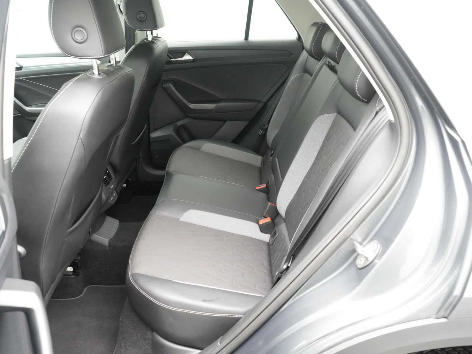 Volkswagen T-Roc - Bild 14