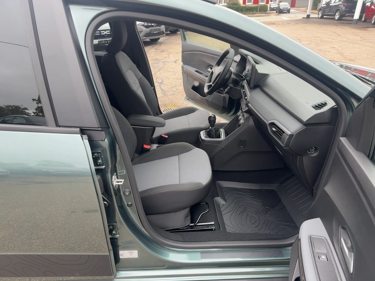 Fahrzeugabbildung Dacia Jogger Extreme+ TCe 110 7-Sitzer