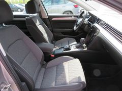 VW Passat Variant 2.0 TDI Business DSG LED Nav digi VW Passat Variant 2.0 TDI Business DSG LED Nav digi