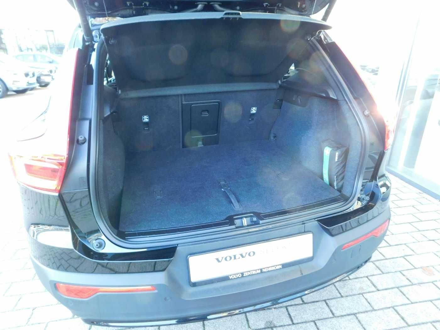 Fahrzeugabbildung Volvo XC40 Recharge 78 kWh Twin Motor Plus