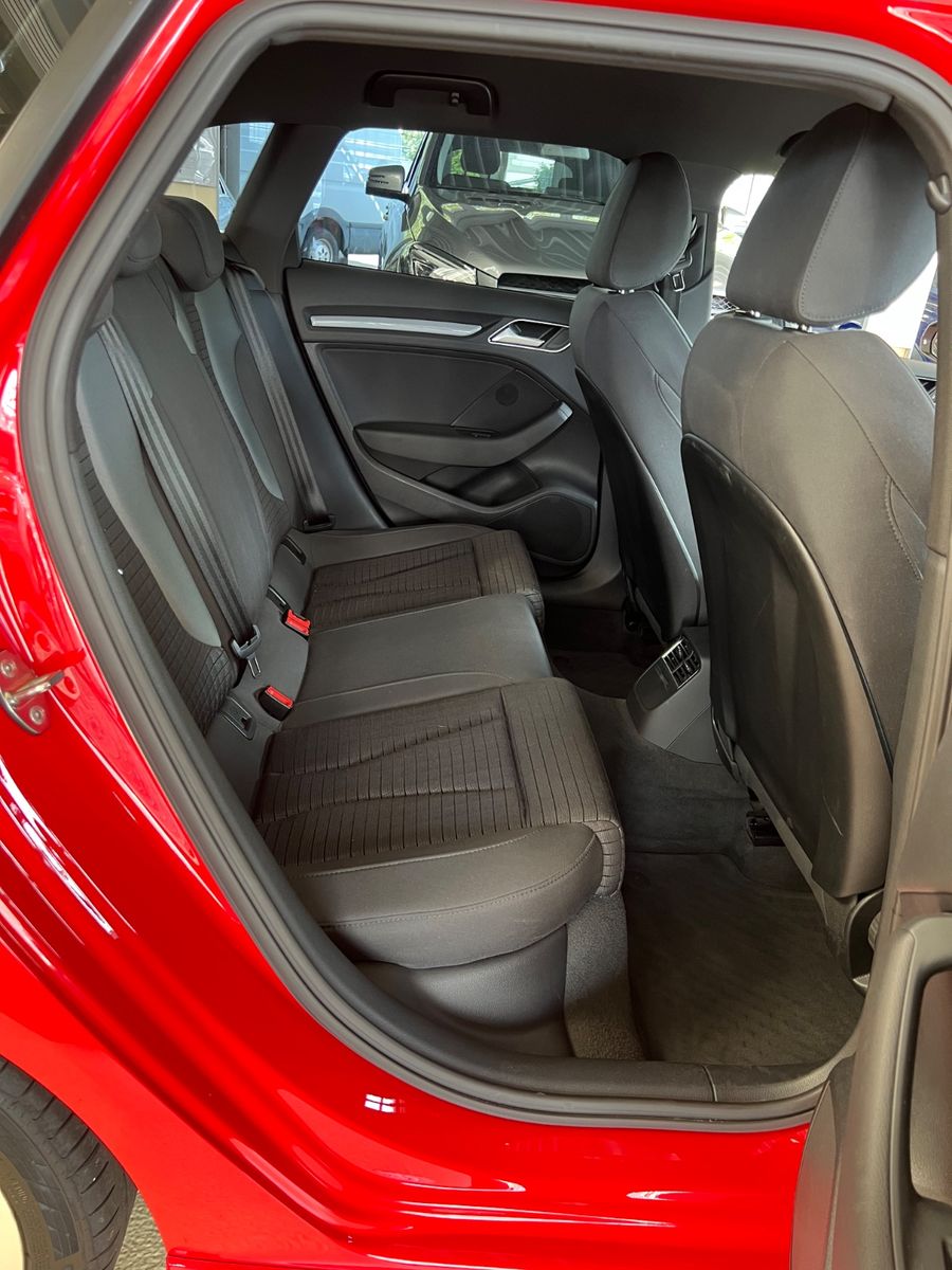 Fahrzeugabbildung Audi A3 Sportback ultra S line Sport *LED/MATRIX*
