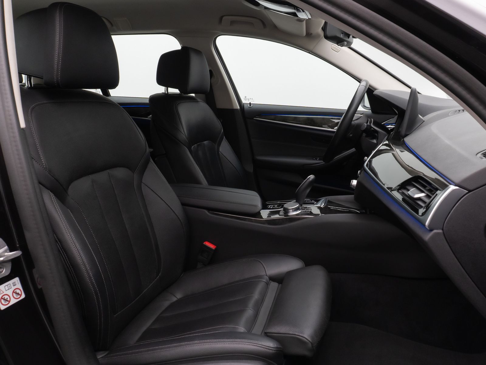 Fahrzeugabbildung BMW 520d xD Kamera HUD DAB HiFi Belüftung Leder Komf