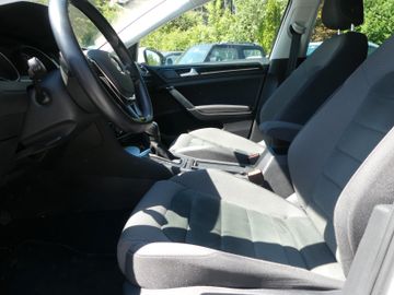 Volkswagen Golf - 9