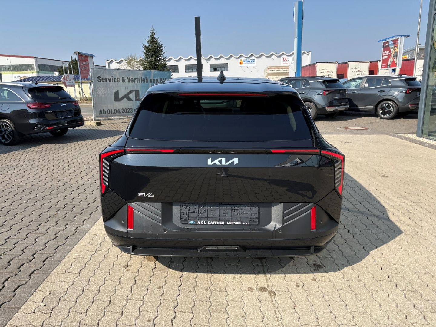 Fahrzeugabbildung Kia EV4 150 kW Earth NotBremsAss Leder 360°Kamera