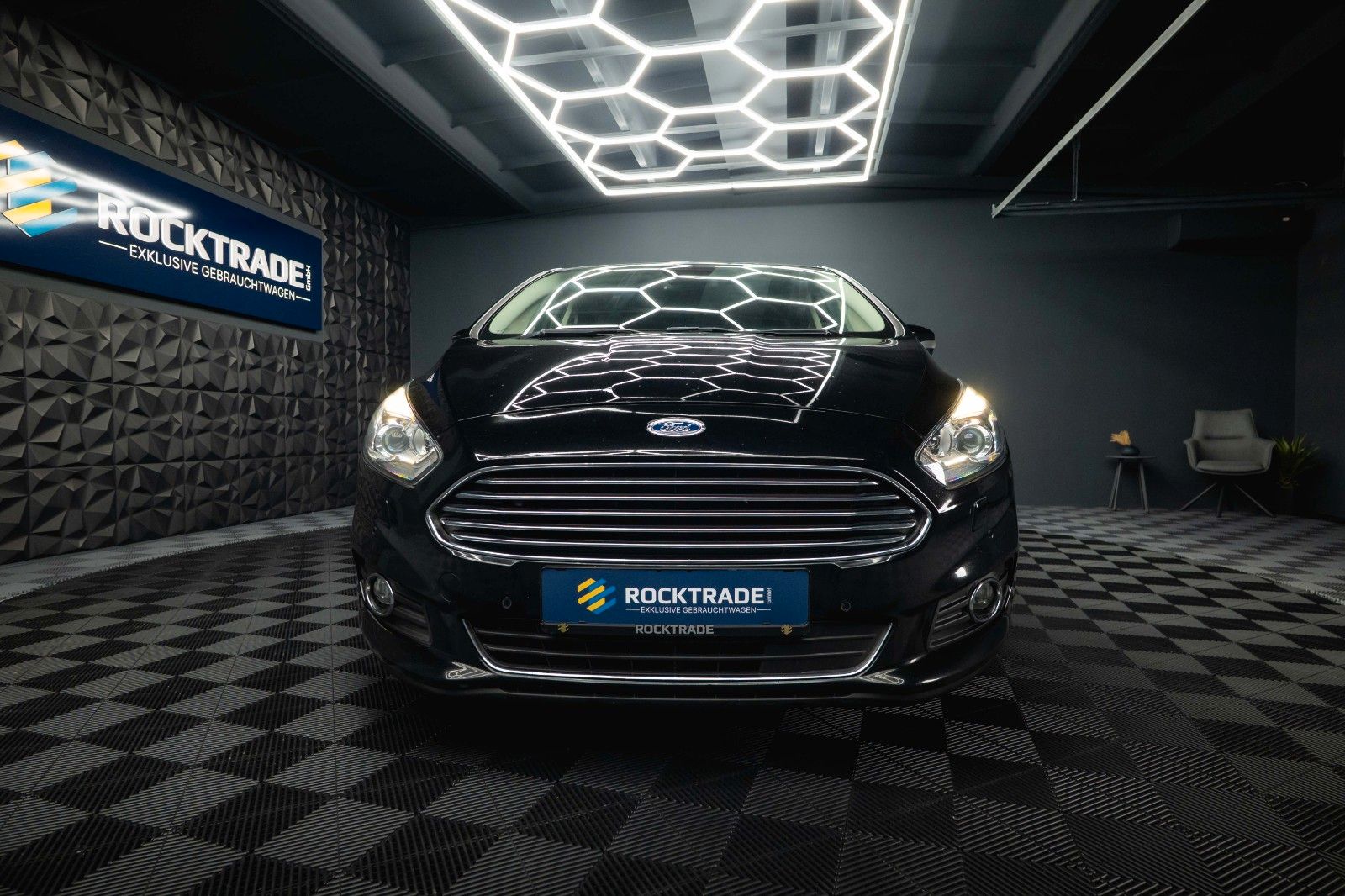 Fahrzeugabbildung Ford S-Max Titanium 2.0 EcoBoost *ACC*Kamera*LED*