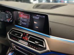 Fahrzeugabbildung BMW X6 M50 i (ICONIC/HEADUP/PANO/3D-CAM/ACC