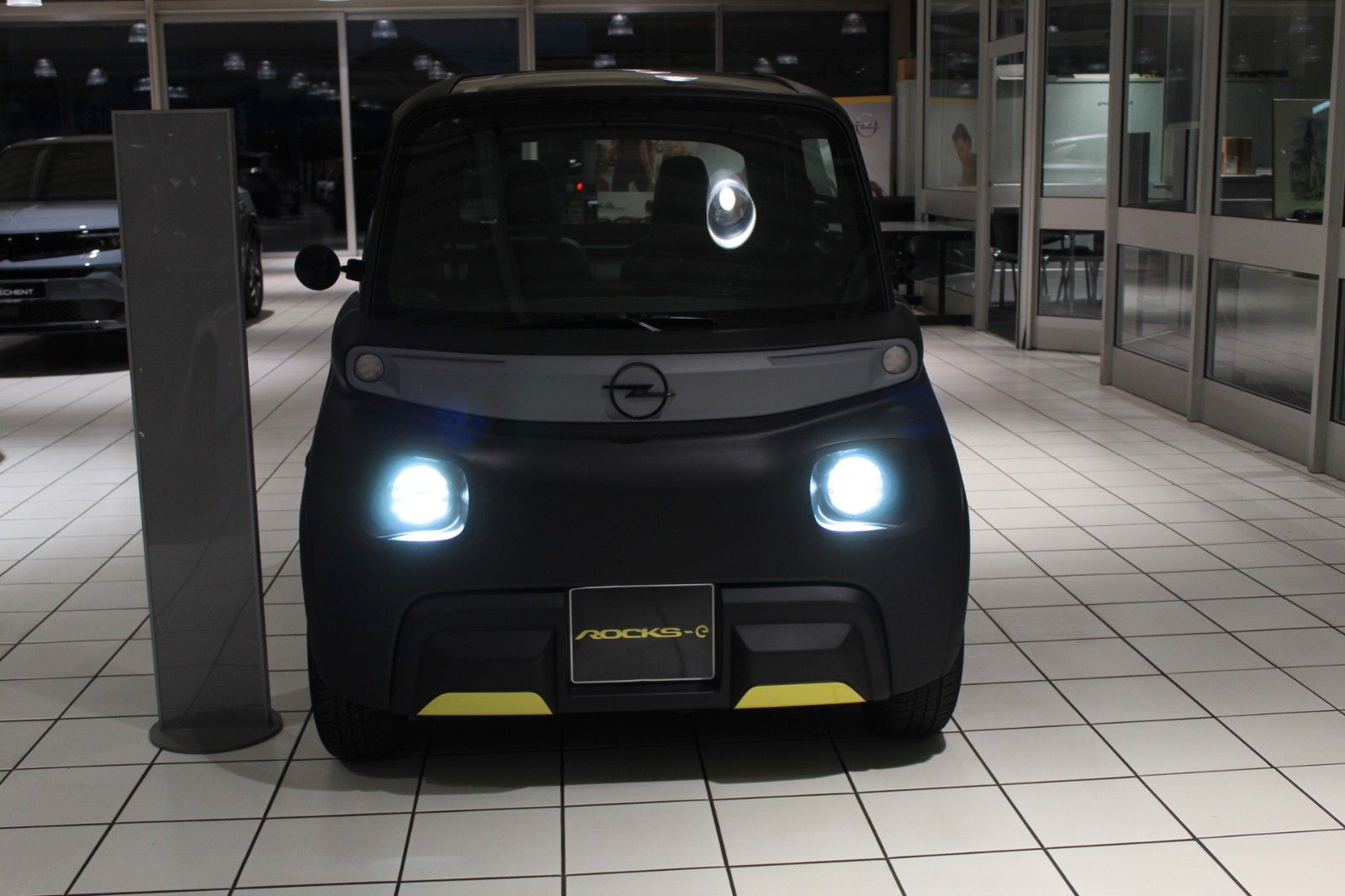 Fahrzeugabbildung Opel Rocks-e Tekno