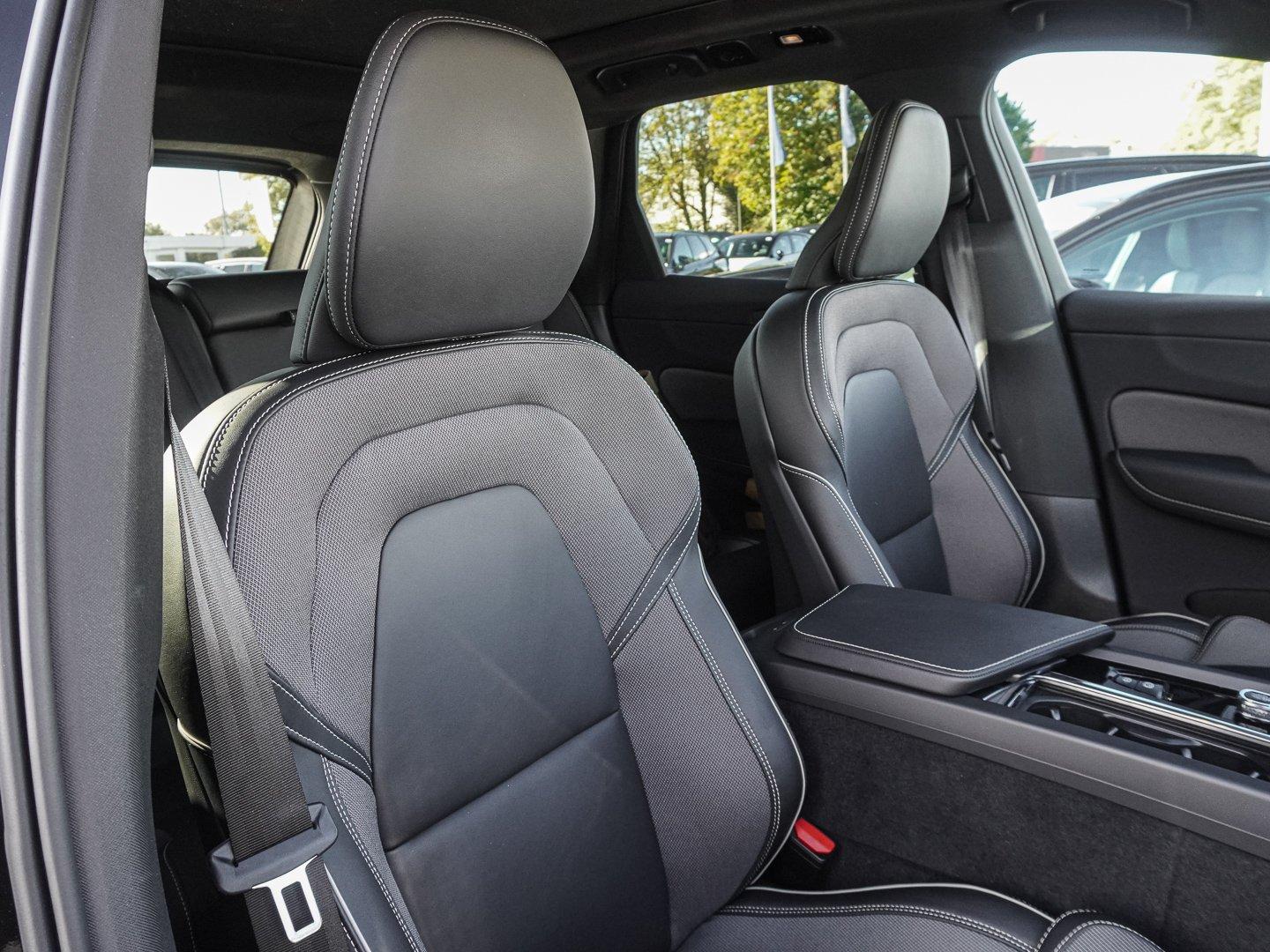 Volvo XC60 T8 AWD Black Edition Ultra Plug-in Hybrid