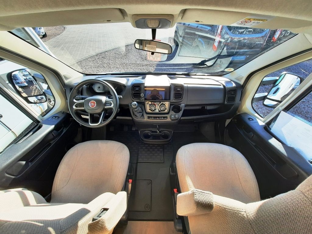 Fahrzeug Übersicht 21 Fahrzeugabbildung LMC Tourer A 690 G Verfüg./Sparen Sie 29.699,- €