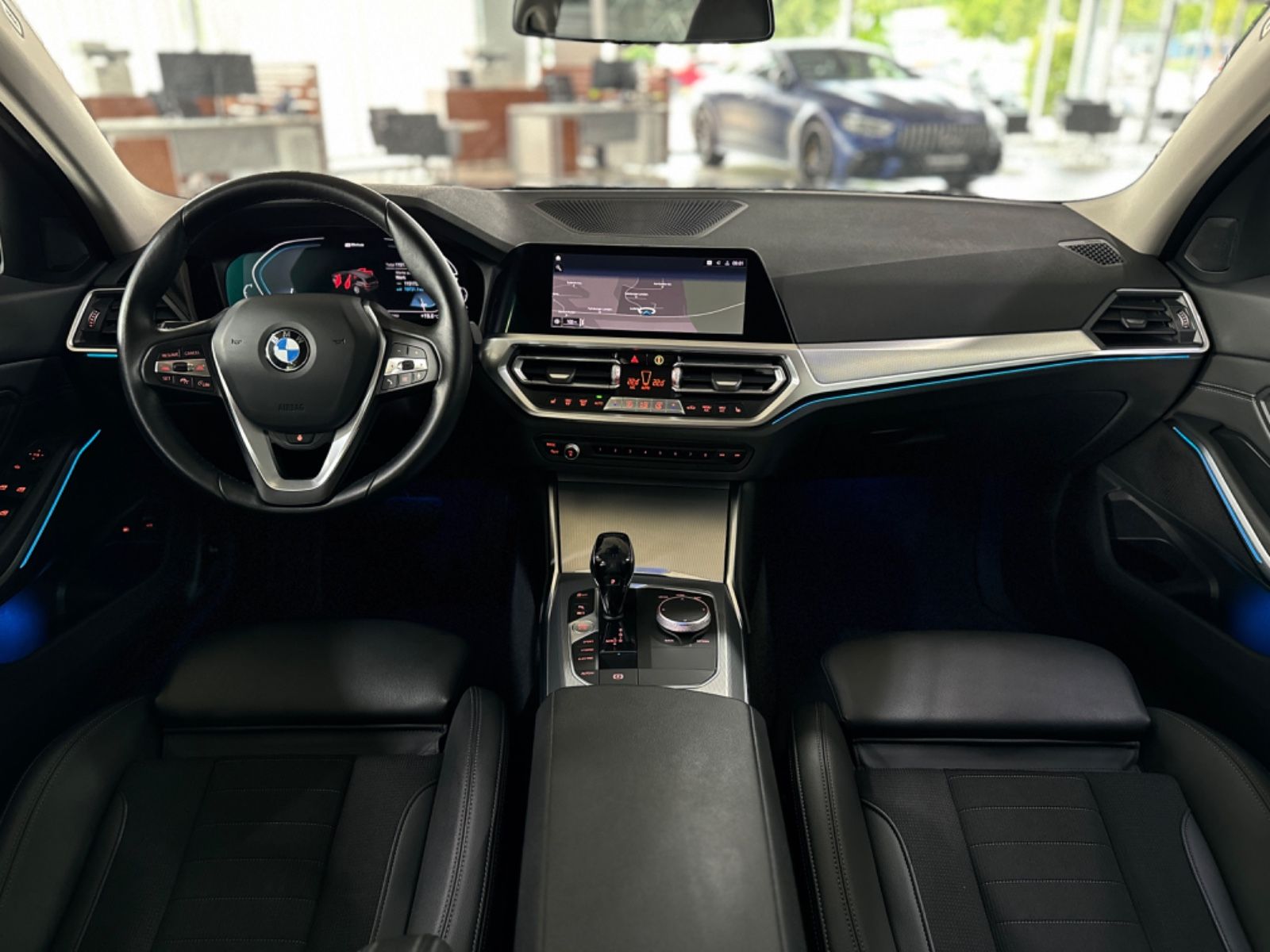 Fahrzeugabbildung BMW 330e xD Sport Line Kamera HiFi DAB Stop&Go AHK