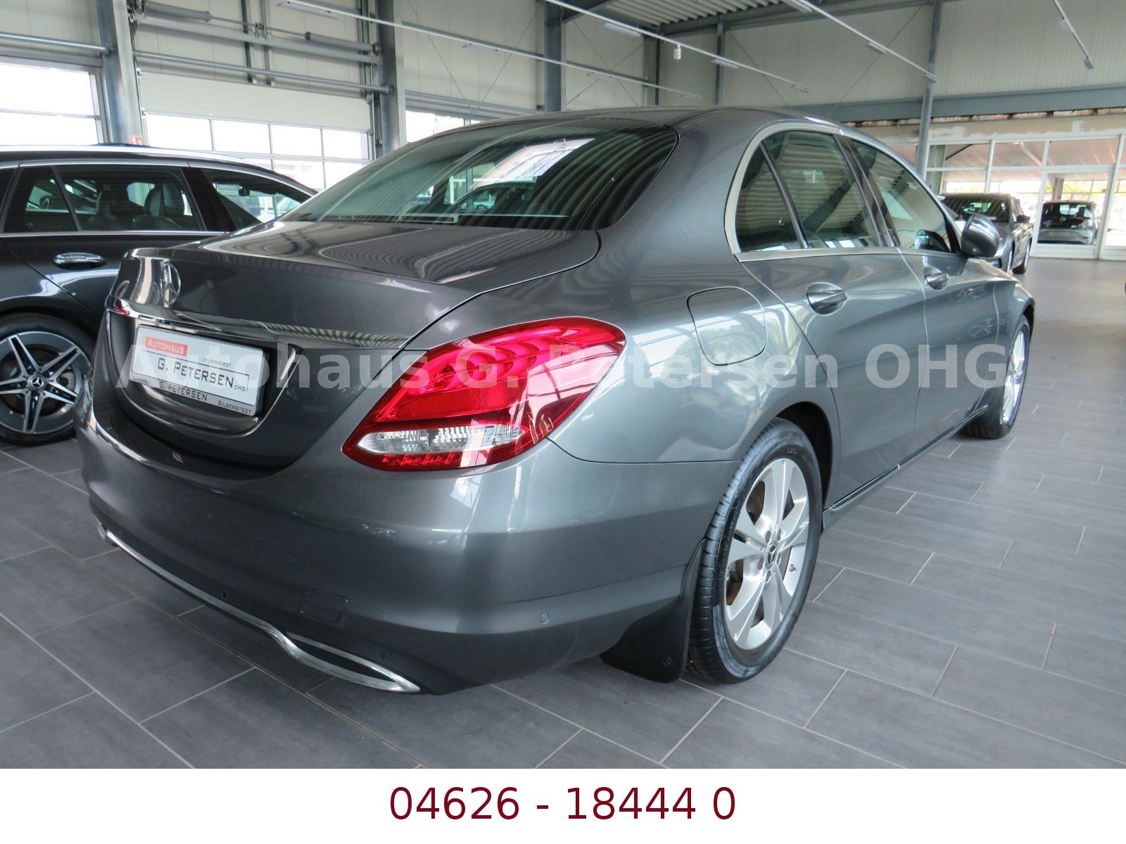 Fahrzeugabbildung Mercedes-Benz C 180 CGI*6-Gang*NAVI*Einpark*Sitzhei*Spiegel*Te