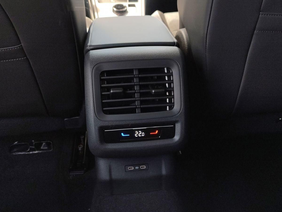 Volkswagen T-Roc - Bild 12