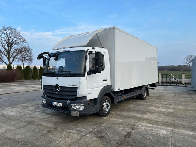 Mercedes-Benz Atego 818