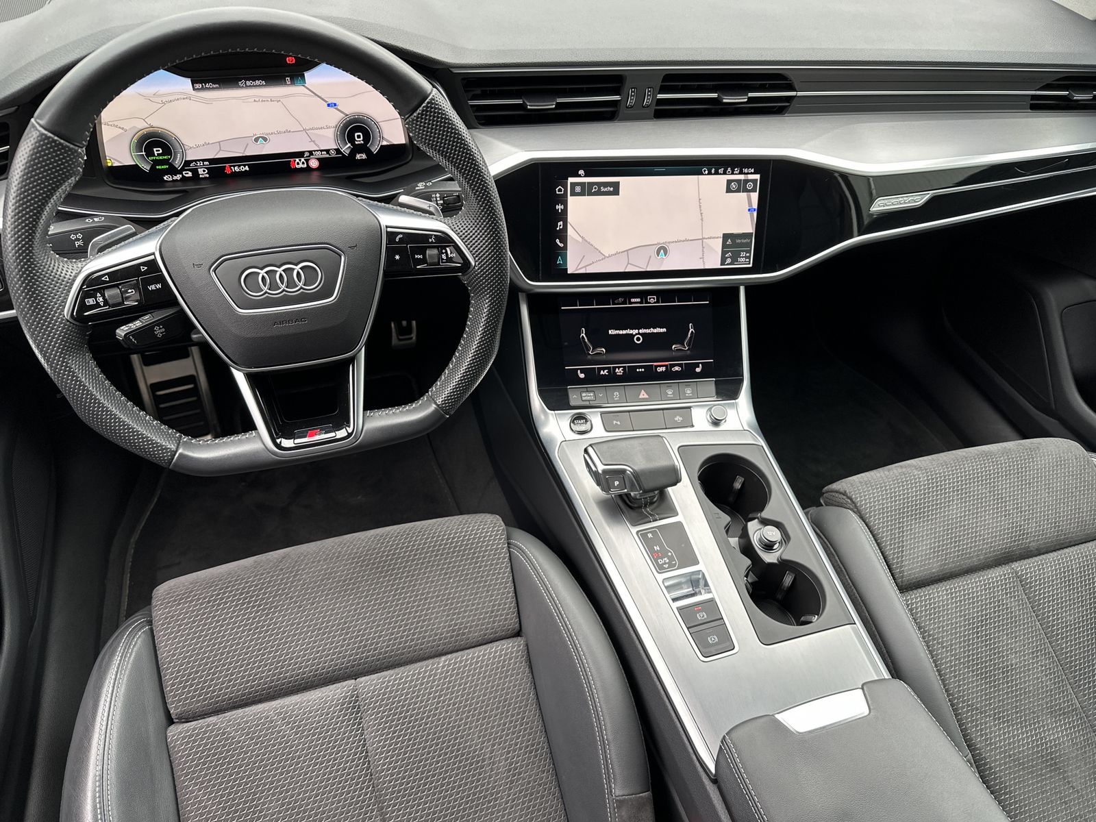 Fahrzeugabbildung Audi A6 Avant 55 TFSIe Quattro S-Line NAV+LED+CARPLAY