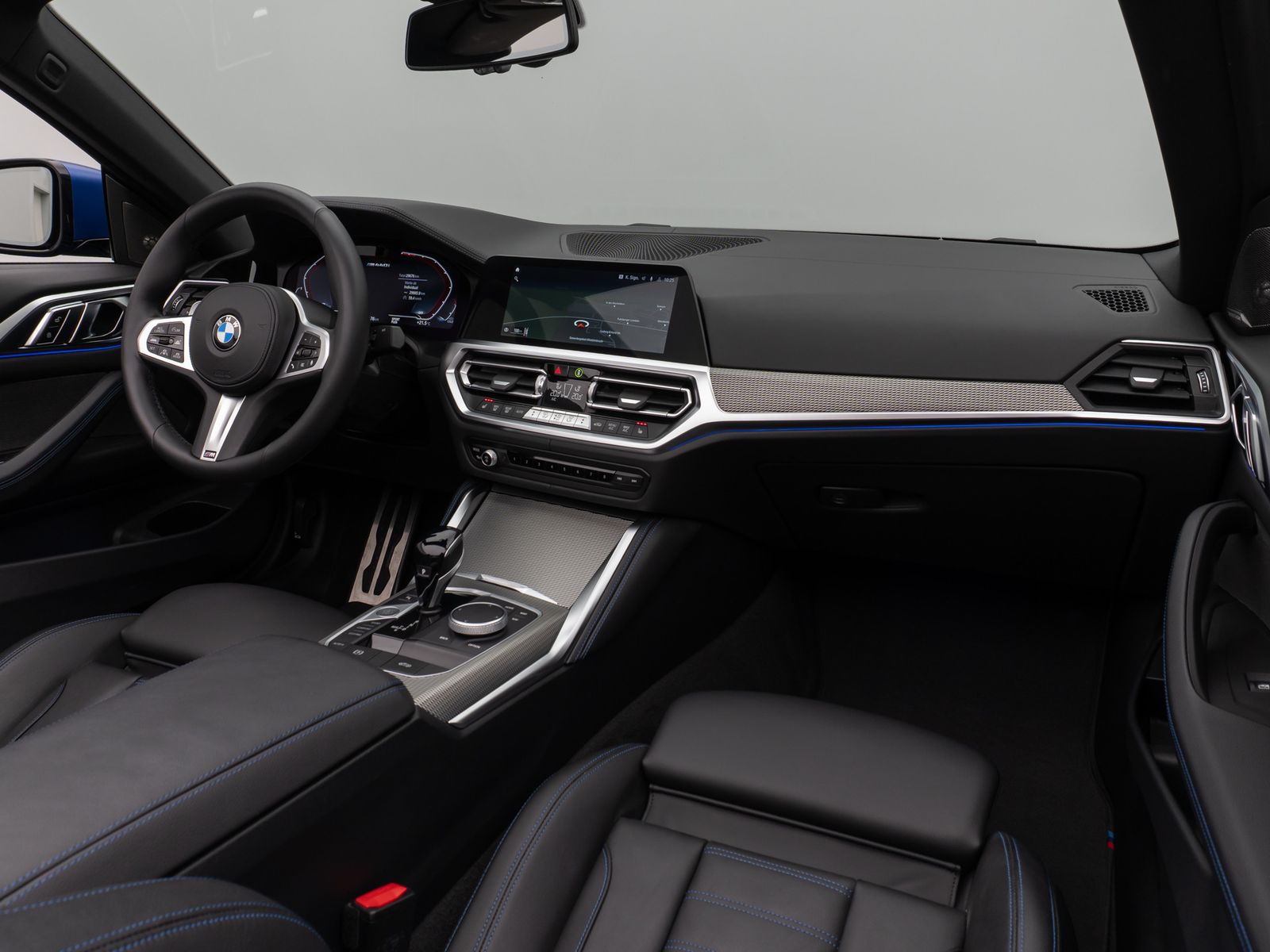 Fahrzeugabbildung BMW M440i xD Cabrio DAB Kamera HUD Individual 19Zoll