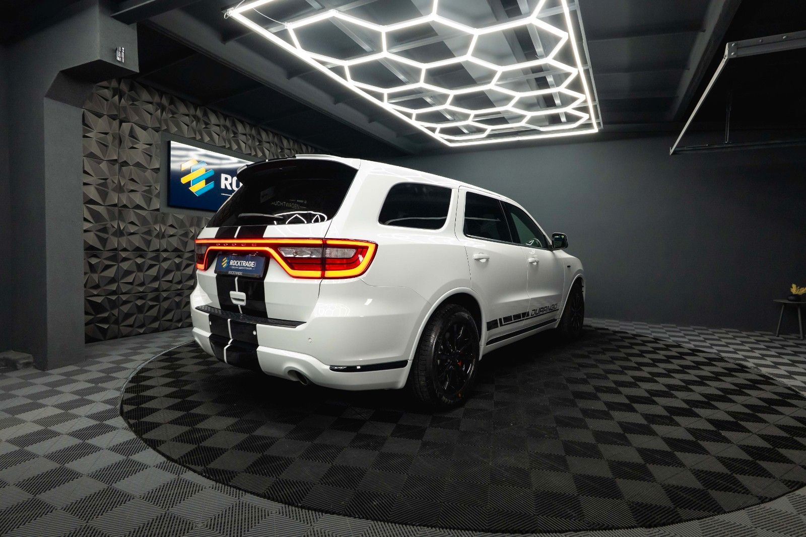 Fahrzeugabbildung Dodge Durango 5.7 V8 R/T SRT 4x4 Night-Paket Modell 22