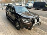 Toyota Land Cruiser 2.8D-4D Premium Black Edition - Toyota Land Cruiser: D4d