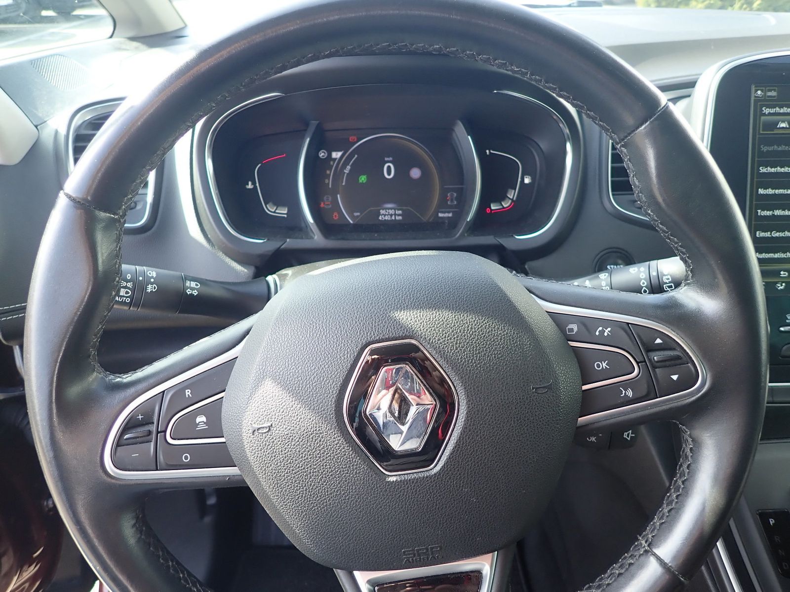 Fahrzeugabbildung Renault Scenic IV BOSE Edition dCi 160