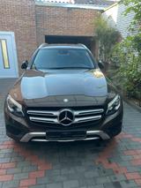 Mercedes-Benz Mercedes Benz GLC 220 4Mattik Diesel - mit Diesel-Antrieb: Matt