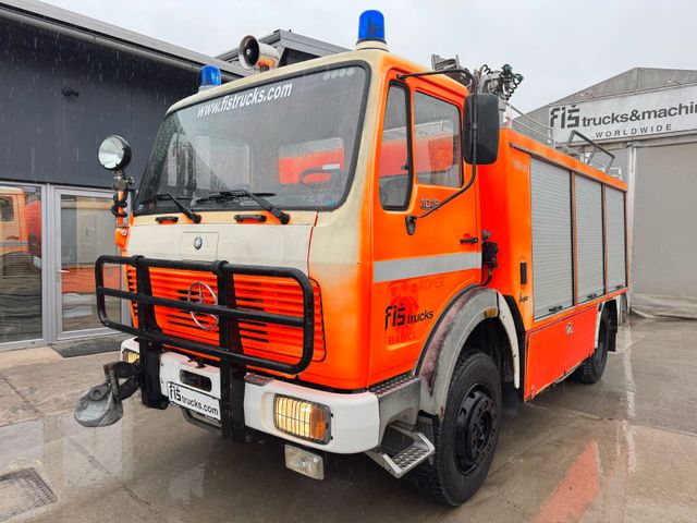 Mercedes-Benz 1019 AF 4x4 fire truck - with crane Palfinger