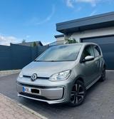 Volkswagen e-up! UNITED - Dein Star für den Alltag! - graue Volkswagen e-up!