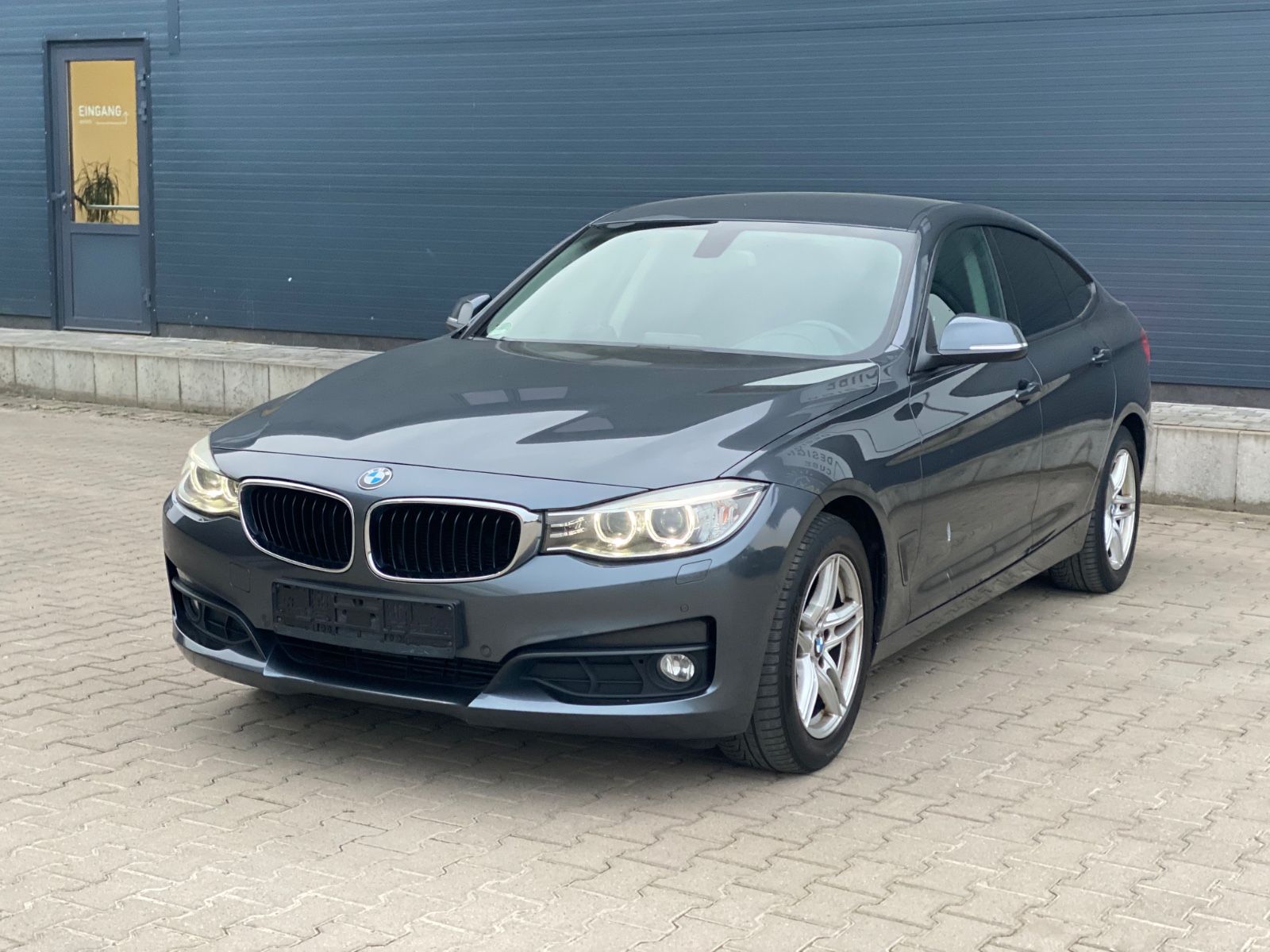 BMW 318 - 1