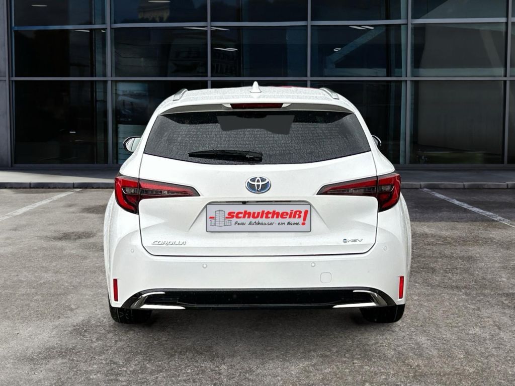 Fahrzeugabbildung Toyota Corolla 1.8 Hybrid Touring Sports Team Deutschla