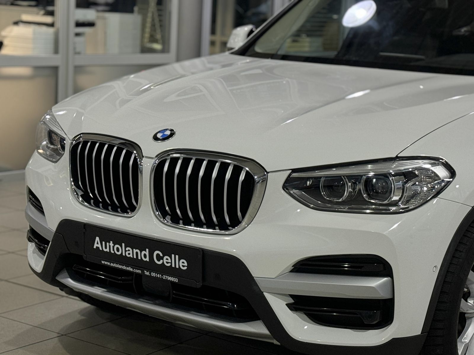 Fahrzeugabbildung BMW X3 xD30d xLine Kamera HUD DAB HiFi AHK Komfort