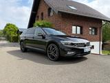 Volkswagen Passat Variant 2.0TDI,IQ Light,AHK,19", Garantie - Volkswagen Passat in Bonn