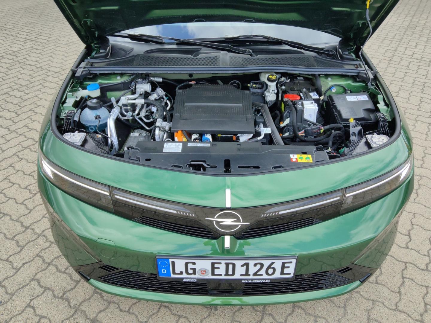 Opel Astra Electric ST Ultimate 58kWh NEUES MODELL AH