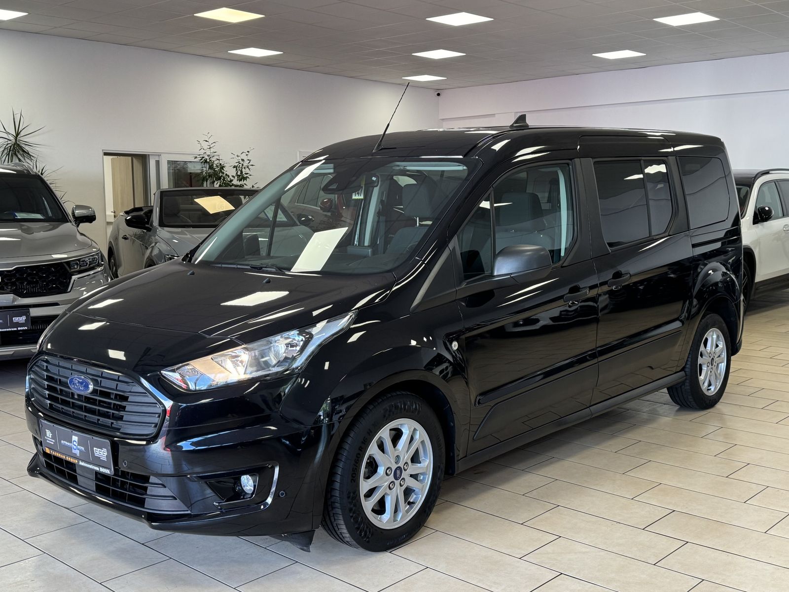 Ford Grand Tourneo Connect*Navi*R-Cam*CarPlay*7Sitzer