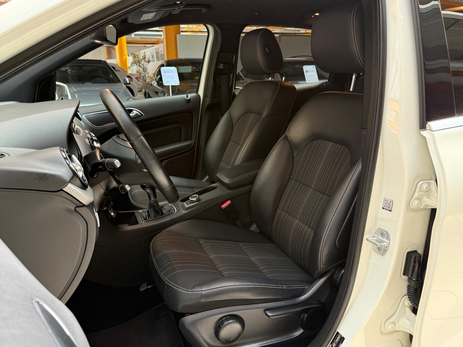 Mercedes-Benz B180|SHZ|PDC|Klimaanlage|Xenon|2.Hand|Bluetooth