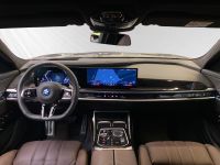 BMW 750 - Vorschau Bild 11