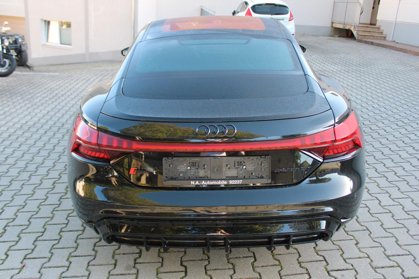 Audi e-tron GT RS  quattro