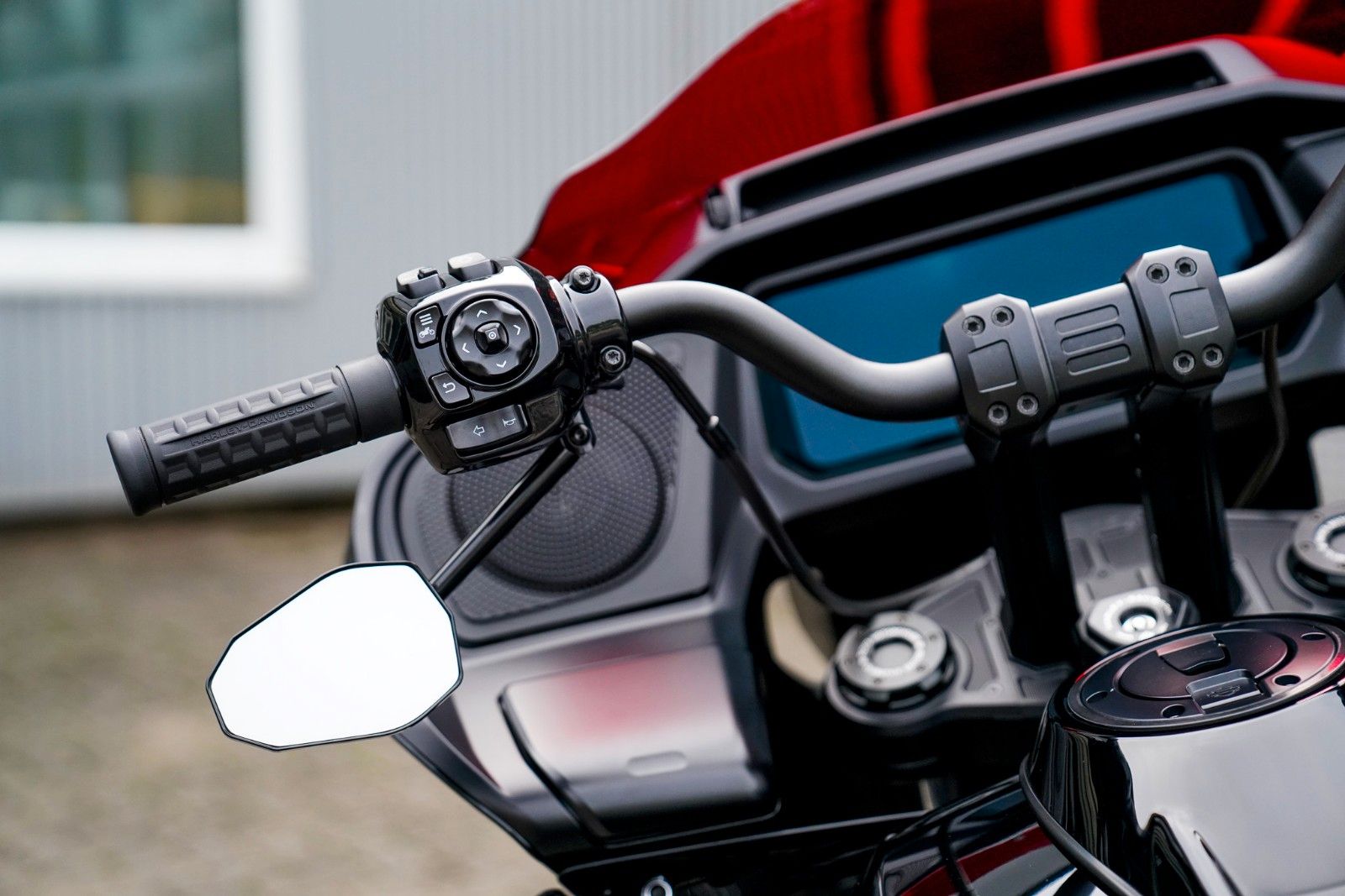 Fahrzeugabbildung Harley-Davidson Road Glide FLTRX 117 Cui - Zard Rick´s Lenker -