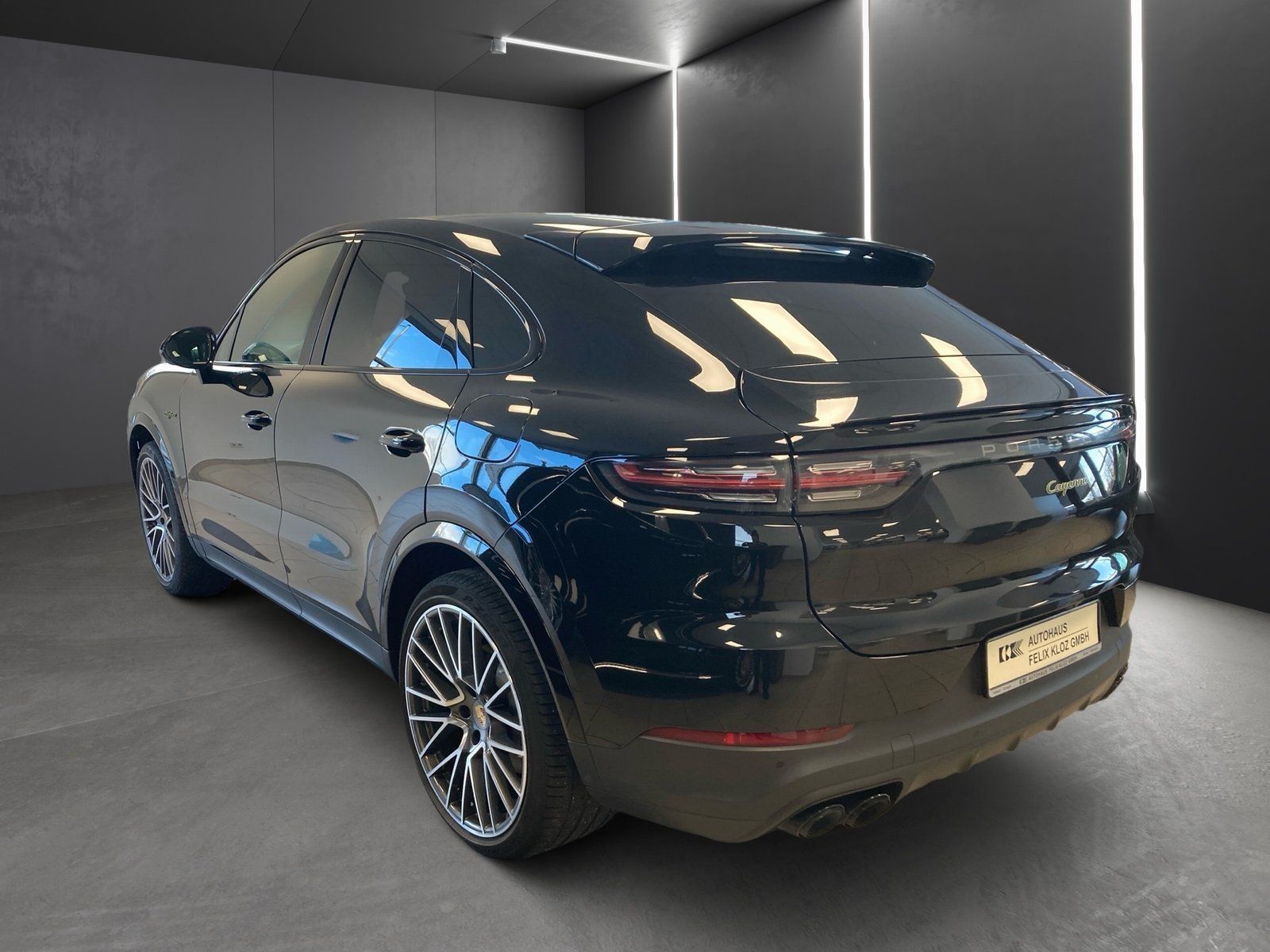 Fahrzeugabbildung Porsche Cayenne Coupe Hybrid Platinum*AHK*Luft*Pano*22"*