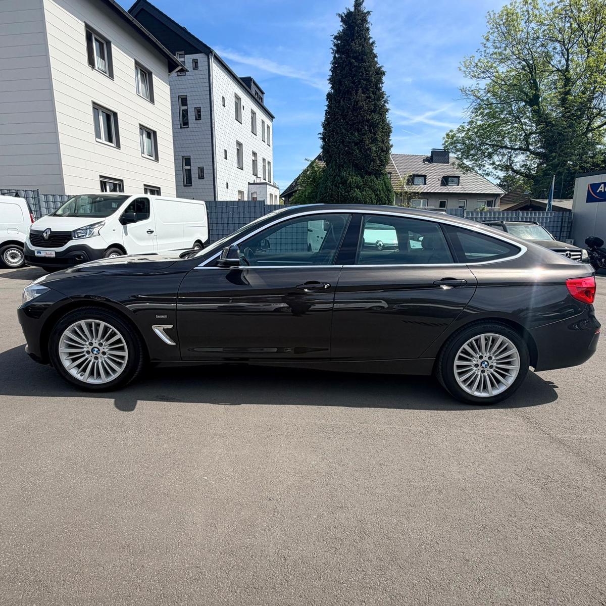 BMW 330 Gran Turismo # Luxury Line # AHK # Leder...