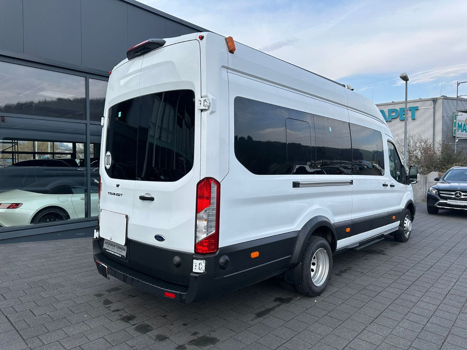 Fahrzeugabbildung Ford Transit 460  L4H3 iBus* 17 Sitze * ACC*KLIMA*SDH