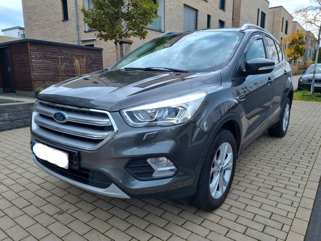 Ford Kuga Titanium/Autom./1-Hand/Kamera/