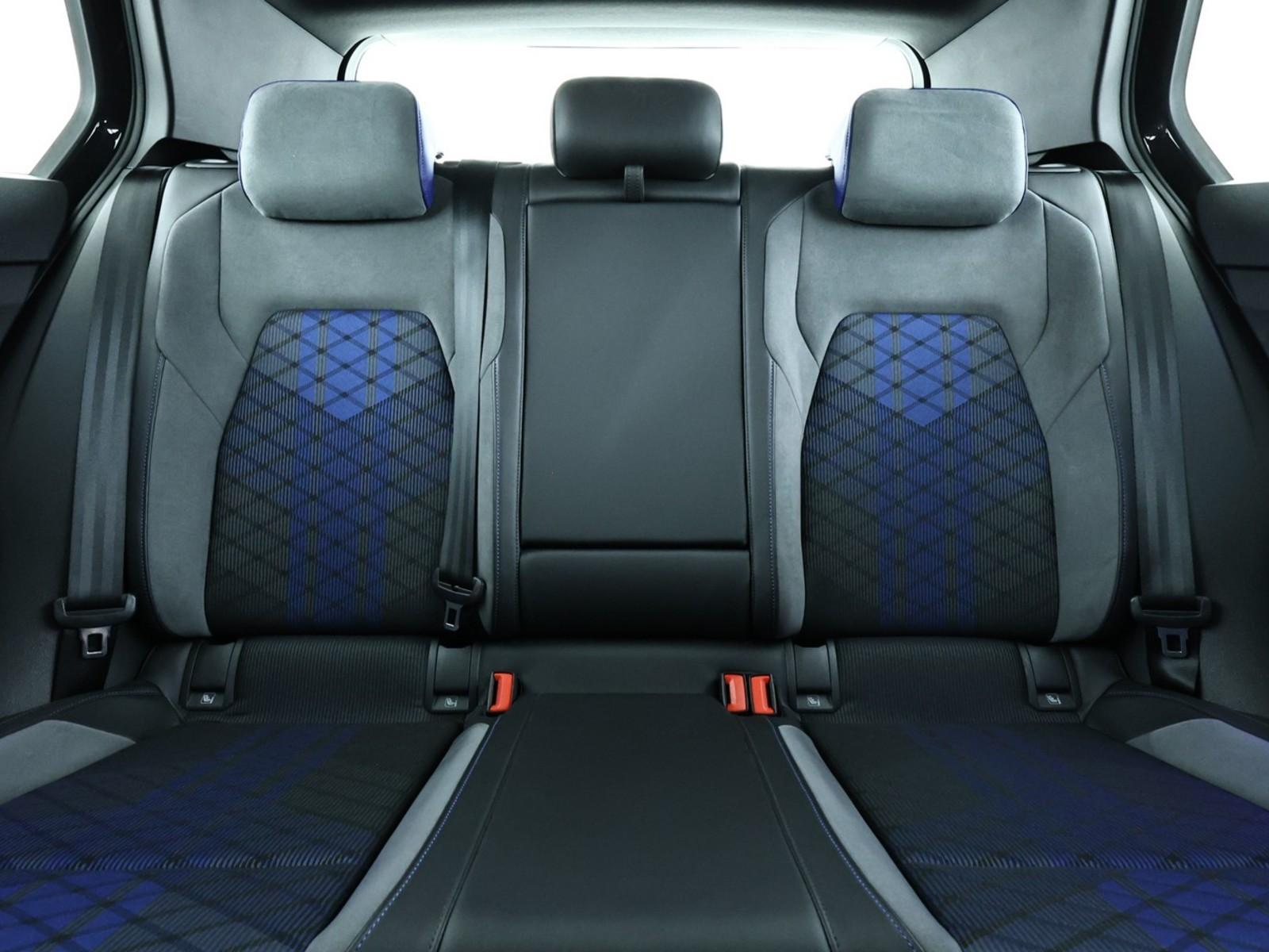 Volkswagen Golf VIII 2.0 TSI R NAV LED R PANO KAM, миниатюра 17