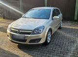 Opel Astra H Sport 1,6 16V - Opel Astra aus 2004: 1.6