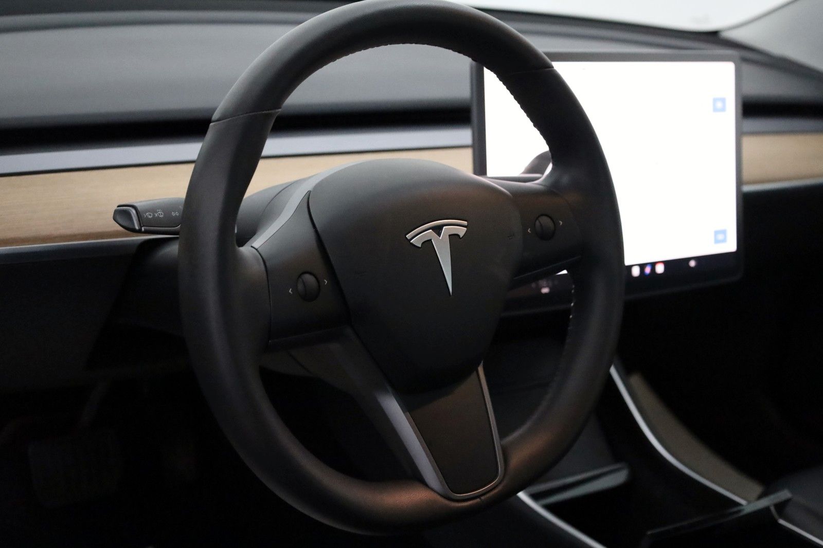 Fahrzeugabbildung Tesla Model 3 Long Range AWD Leder,Navi,LED,Panorama