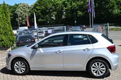 VW Polo VI 1.0 TSI Highline Automtik Klima Sitzhz VW Polo VI 1.0 TSI Highline Automtik Klima Sitzhz
