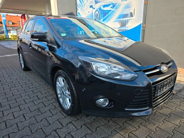 Ford Focus Turnier Titanium * AUTOMATIK * NAVI *